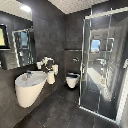 Gala Konukevi 4*